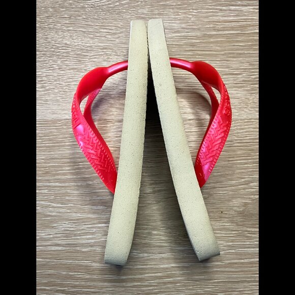 Havaianas Girl's Flip Flops Flores and lady bug pattern US Size 13C 1Y EU 31 32 - Picture 5 of 8